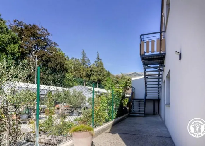 De La Pepiniere アパート アルジュレス・ガゾスト